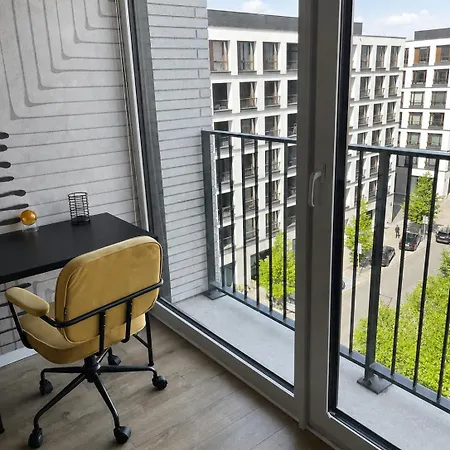 Апартаменты Modern In The Heart Of Browary Warszawskie, Beautiful View And Free Netflix Варшава